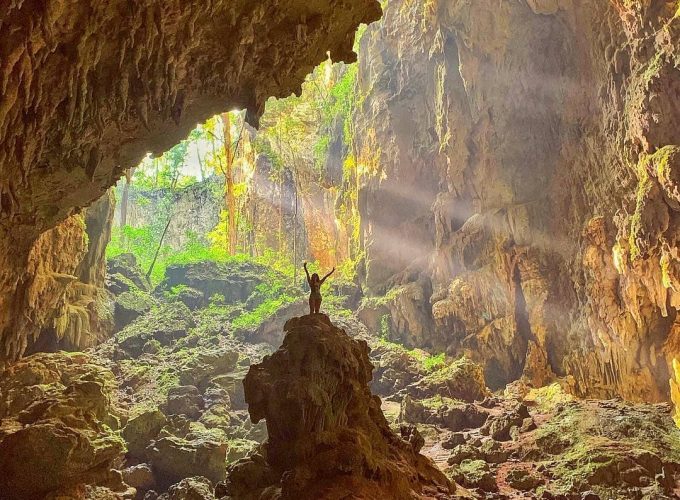 Do Rappel in The Caves Of Bombil Pek + Lunch – Tour from Coban