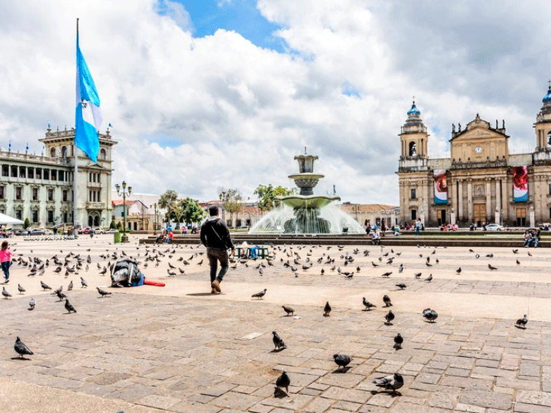 Picture Perfect: Immersive Photo Adventure through Guatemala City – From Guatemala city